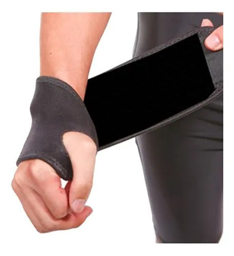 MUÑEQUERA SOPORTE DE COMPRESION BOOMERANG